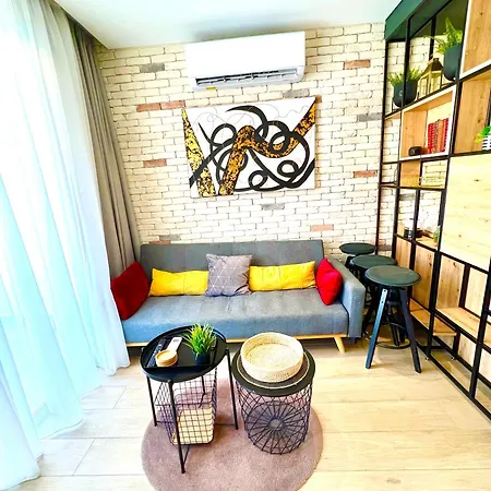 Cozy Sunny Breeze Studio *